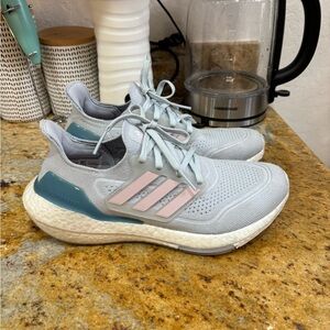 Adidas ultraboost size 7.5